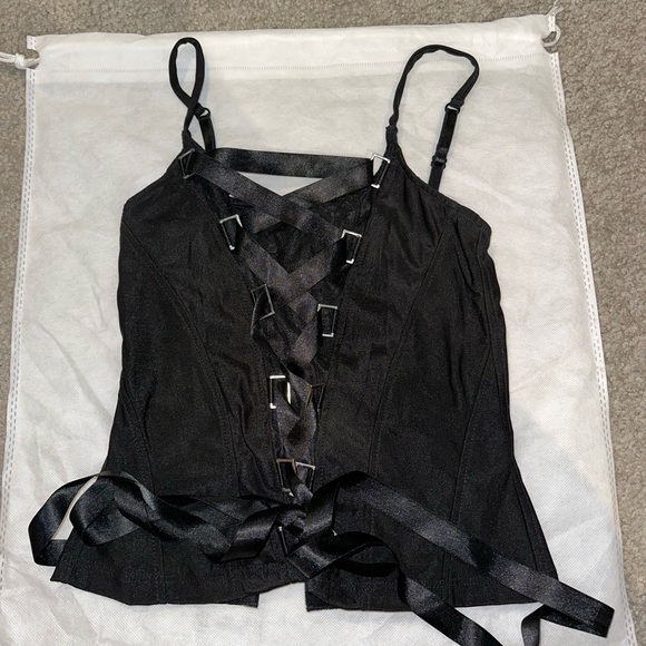 Corset - Picture 1 of 2